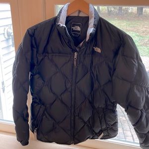Black quilted north face jacket girls size large